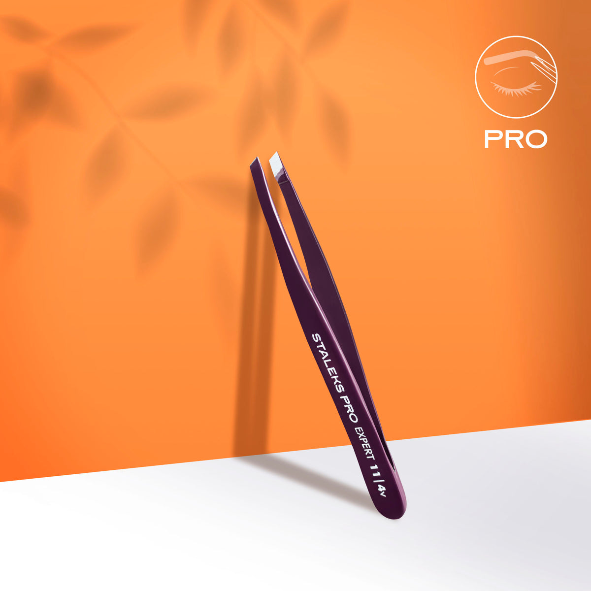 Eyebrow tweezers violet EXPERT 11 TYPE 4v (narrow beveled)