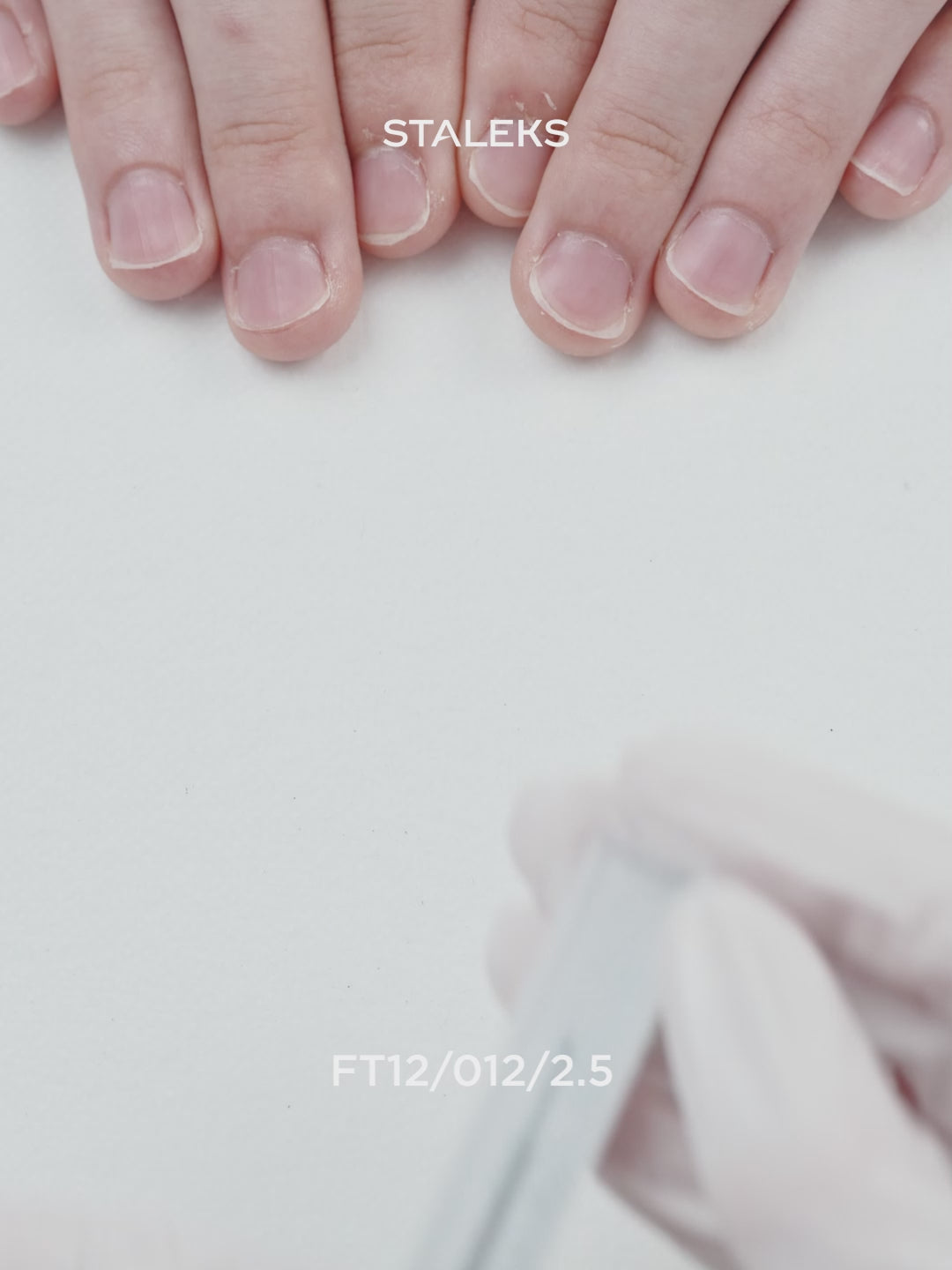 Laadi video: STALEKS EXPERT Karbiidfrees nail cleaner mini, läbimõõt 1,2 mm, tööosa 2,5 mm